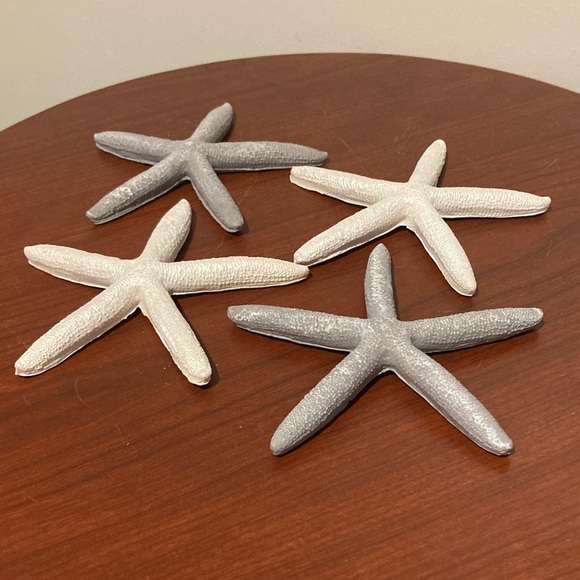 Set of four resin starfish for decoration crafting white gray - Picture 1 of 5